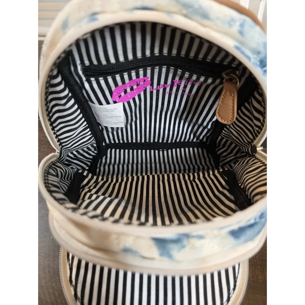 Betsey Johnson Tie Dye Denim Mini Backpack Blue Jean Quilted Flowers Bag 90s y2k - Picture 3 of 15